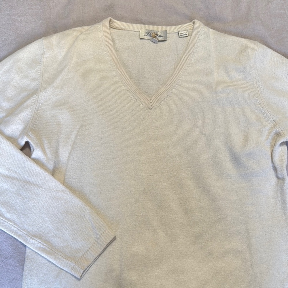 Peter Millar Cashmere Cream V-Neck Sweater